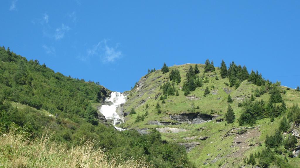 Landhaus Gassner บรุค อันแดร์ โกรสส์กลอคเนอร์ชตราสเซอ ภายนอก รูปภาพ
