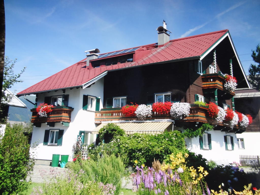 Landhaus Gassner บรุค อันแดร์ โกรสส์กลอคเนอร์ชตราสเซอ ภายนอก รูปภาพ